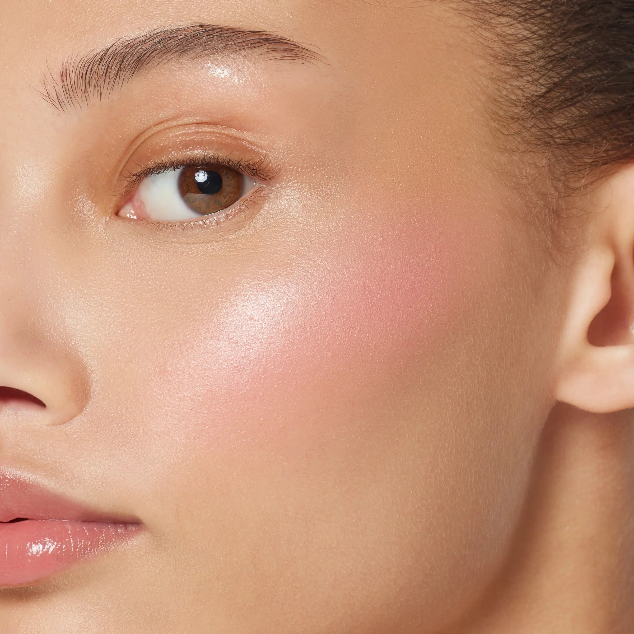Gucci Beauty Glow Powder Blush