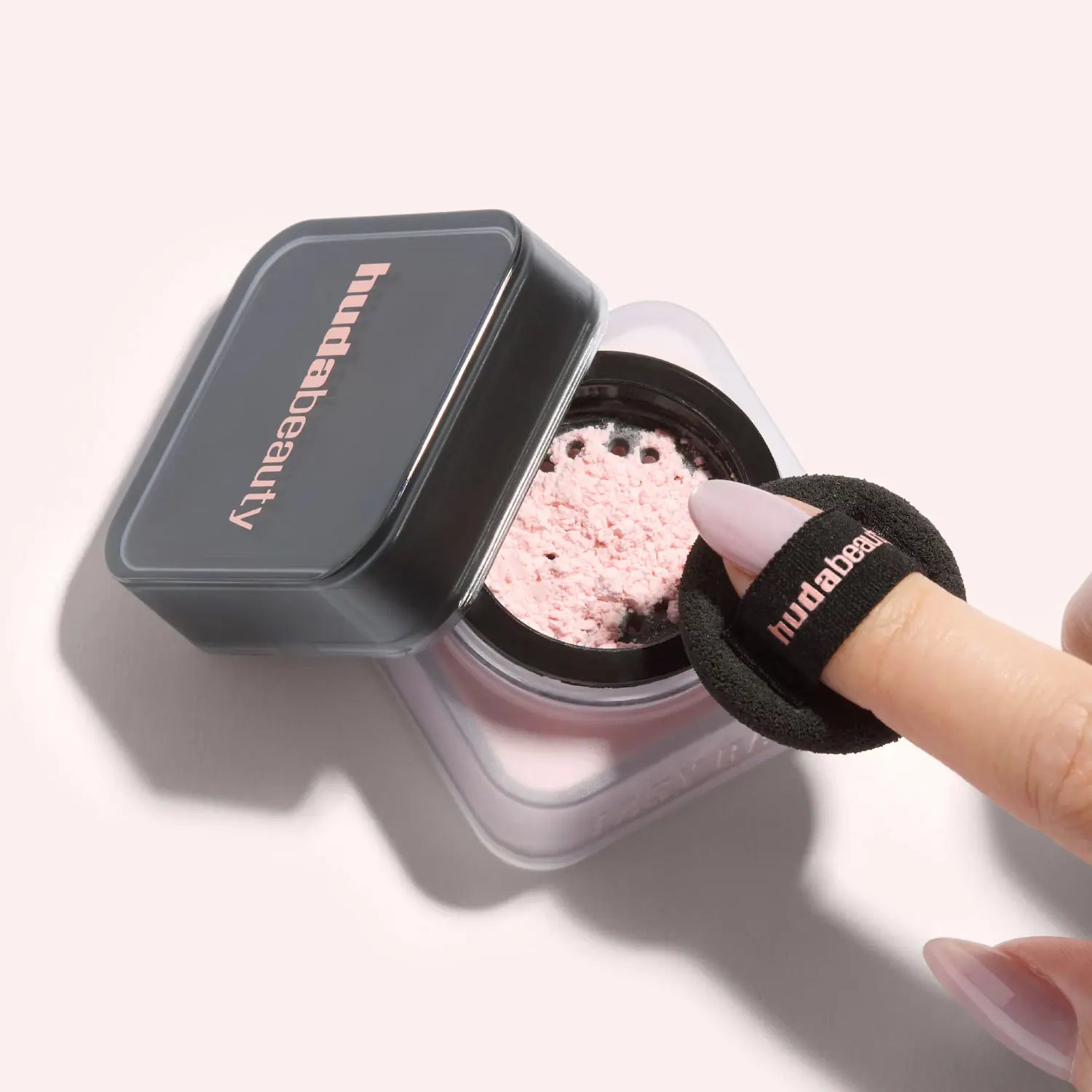 New Huda beauty Mini Easy Bake Loose Baking & Setting Powder (6gm)