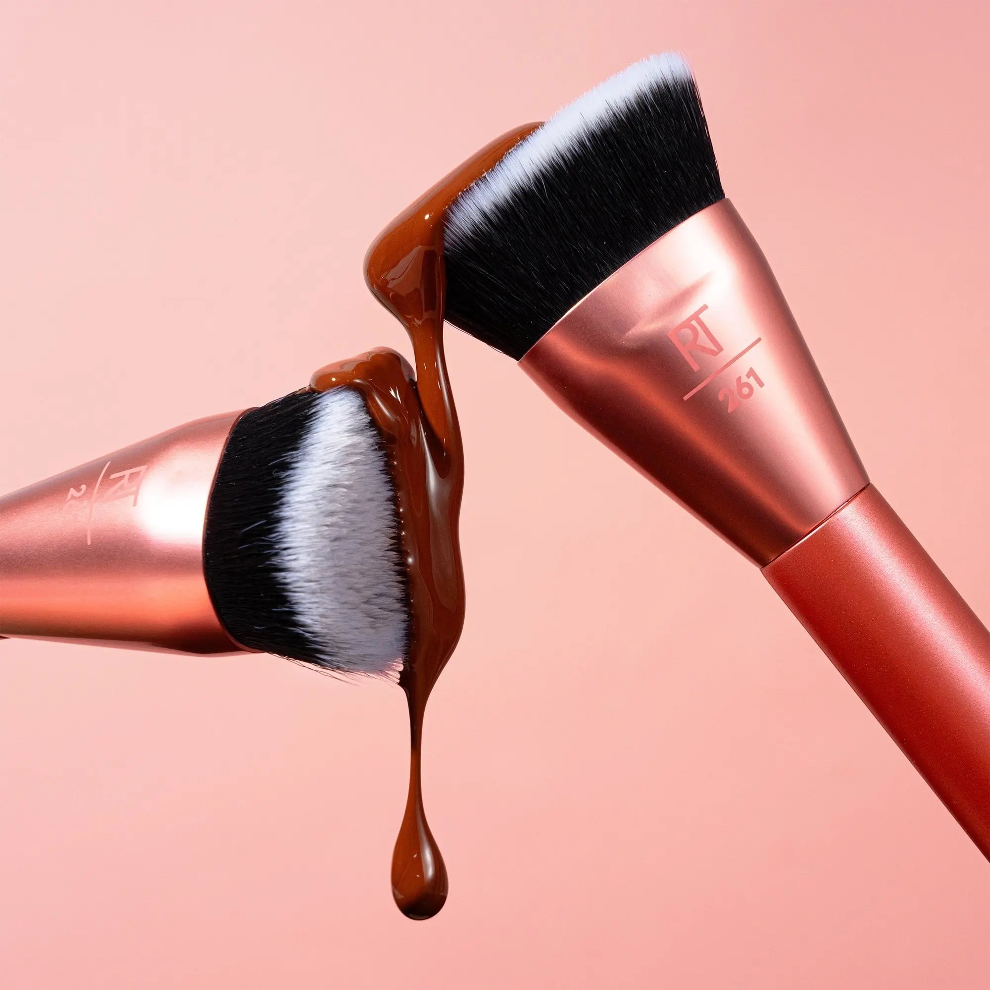 Real Techniques - Snatch + Sculpt Contour Brush