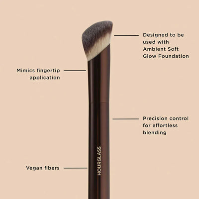 Hourglass  Ambient Soft Glow Foundation Brush    
