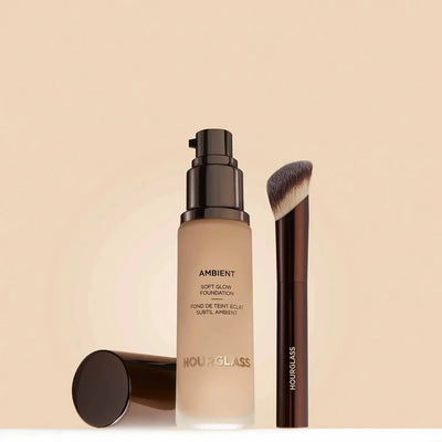 Hourglass  Ambient Soft Glow Foundation Brush    
