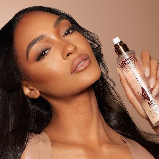 Charlotte Tilbury 
Airbrush Flawless Waterproof Setting Spray 100ml