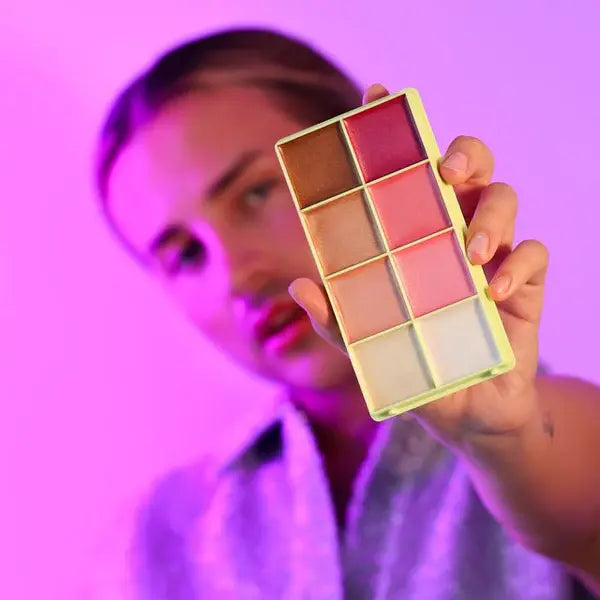 Made By Mitchell Comet Case - Curve Case Cream Highlighter    