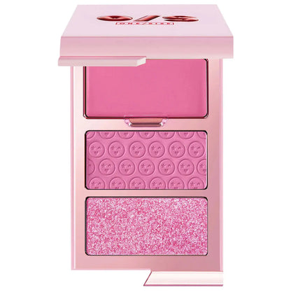 One size  Cheek Clapper 3D Blush Trio Palette (Attention Seeker)    