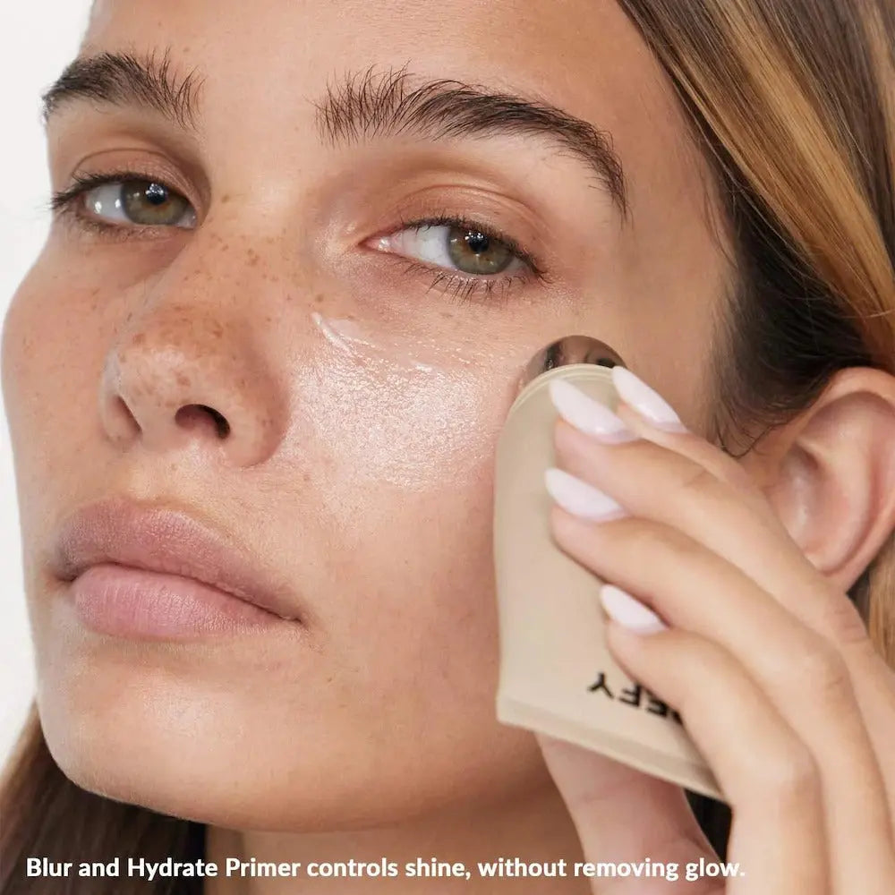 Refy Blur and Hydrate Oil-Control Face Primer with Hyaluronic Acid    